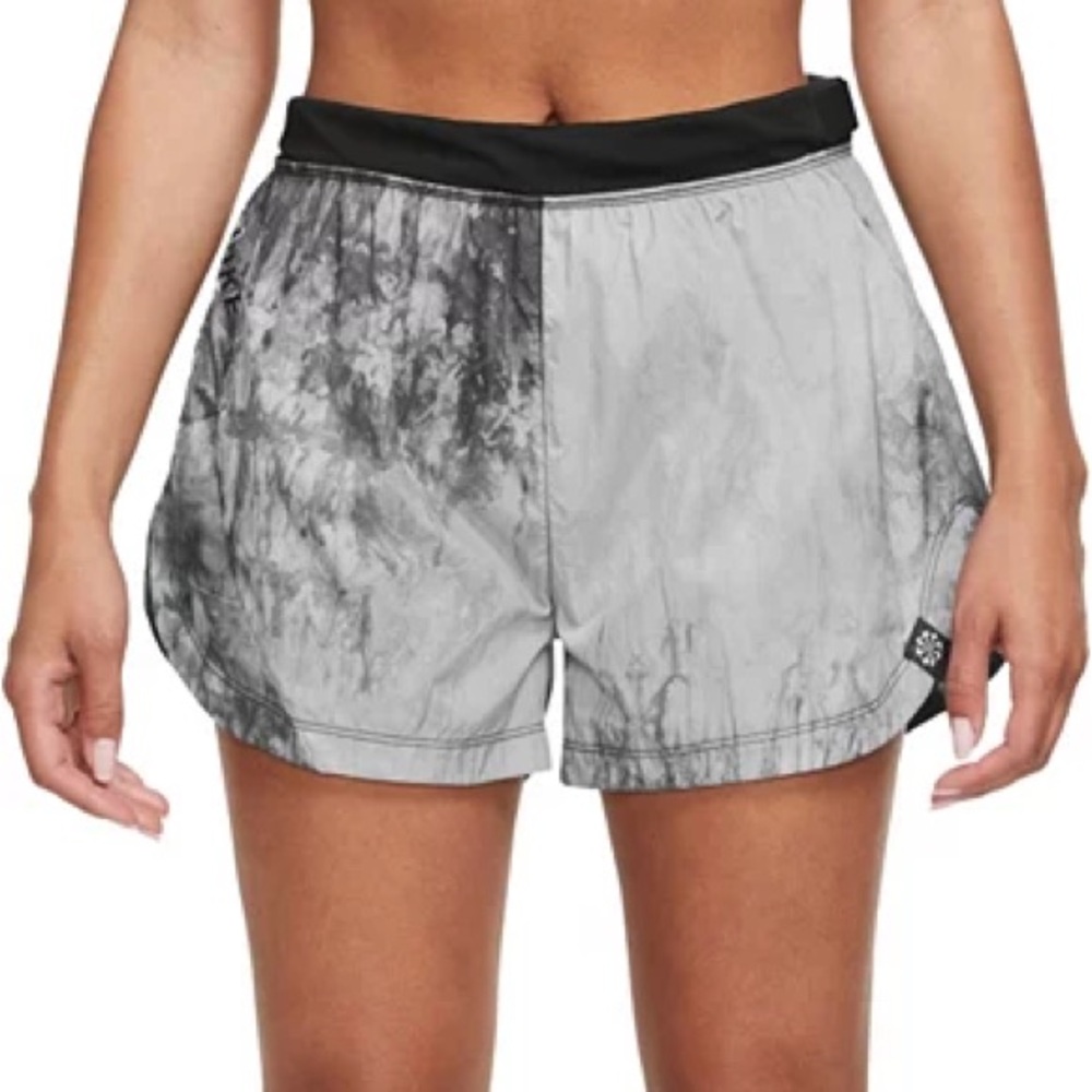 Nike Women's Dri-FIT Repel Mid-Rise 3" Trail Running Shorts